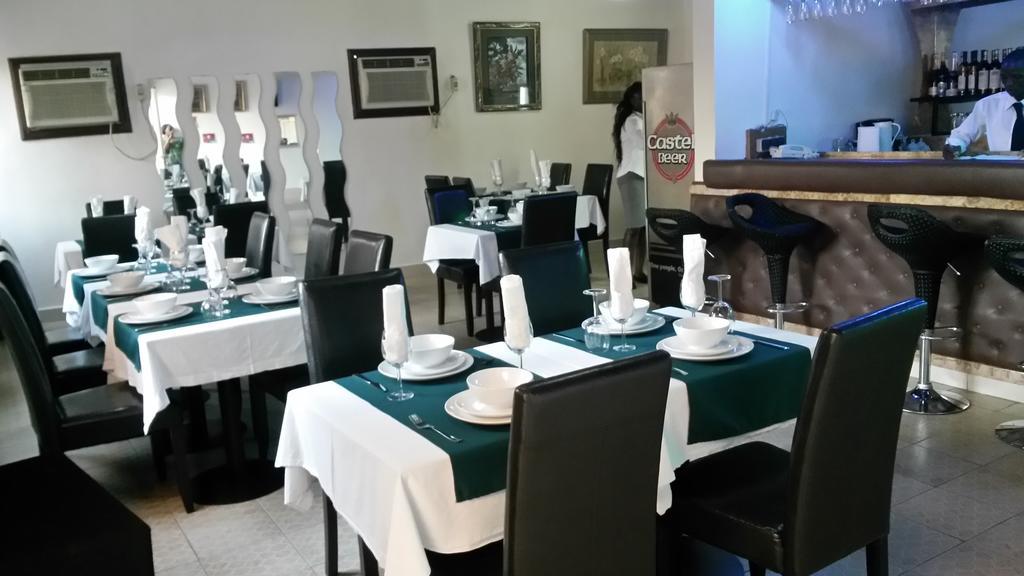 Zambezi Inn Hotel 科纳克里 外观 照片