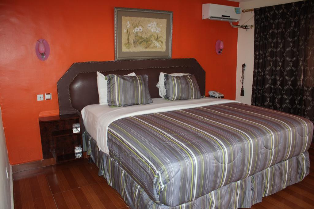 Zambezi Inn Hotel 科纳克里 外观 照片